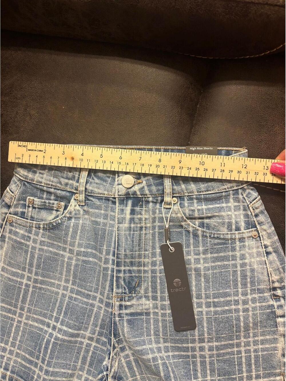 Tractr Plaid Denim Shorts High Rise Size 00 24 NWT Slim Fit Trendy Check Print - Picture 7 of 8